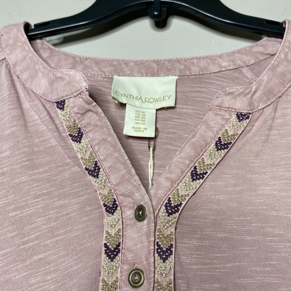 Cynthia Rowley Mauve Embroidered Floral Blouse‎ Women Sz 1X V Neck Peasant Top - Picture 5 of 16